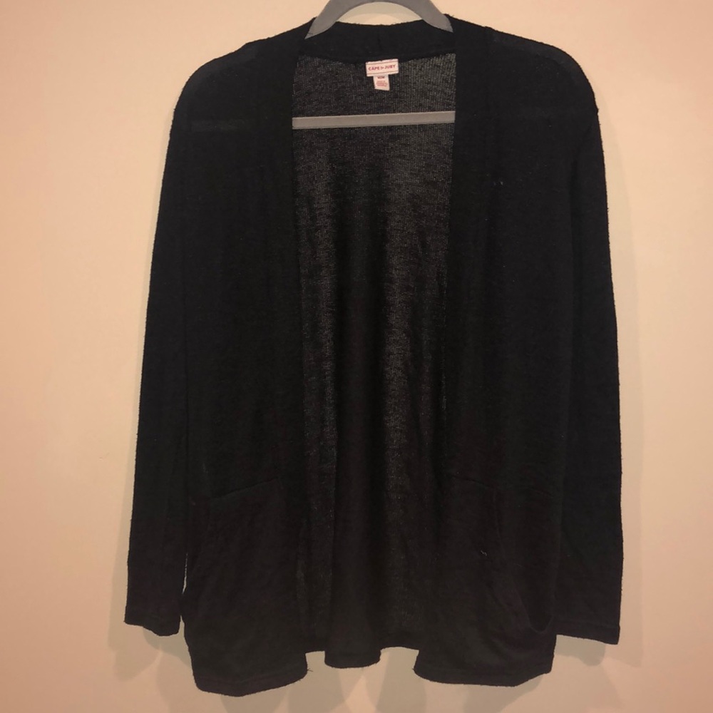 Super simple black cardigan with pockets